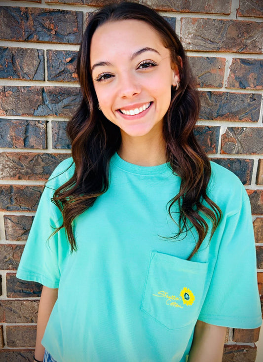 Struttin Cotton Women's Boykin with Sunflowers S/S TEE Shirt