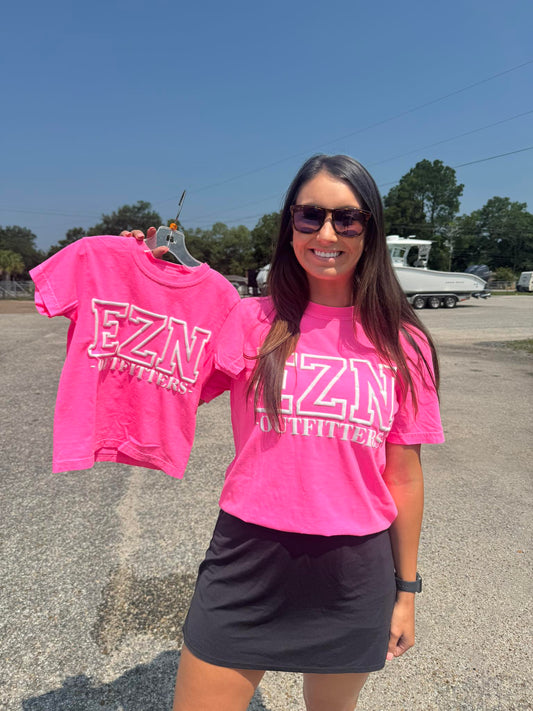 EZN Outfitters Women's Puff Logo S/S TEE Shirt