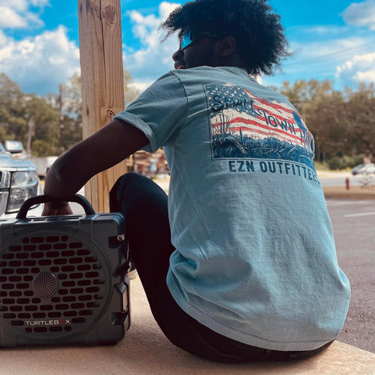 EZN Outfitters Small Town S/S TEE Shirt