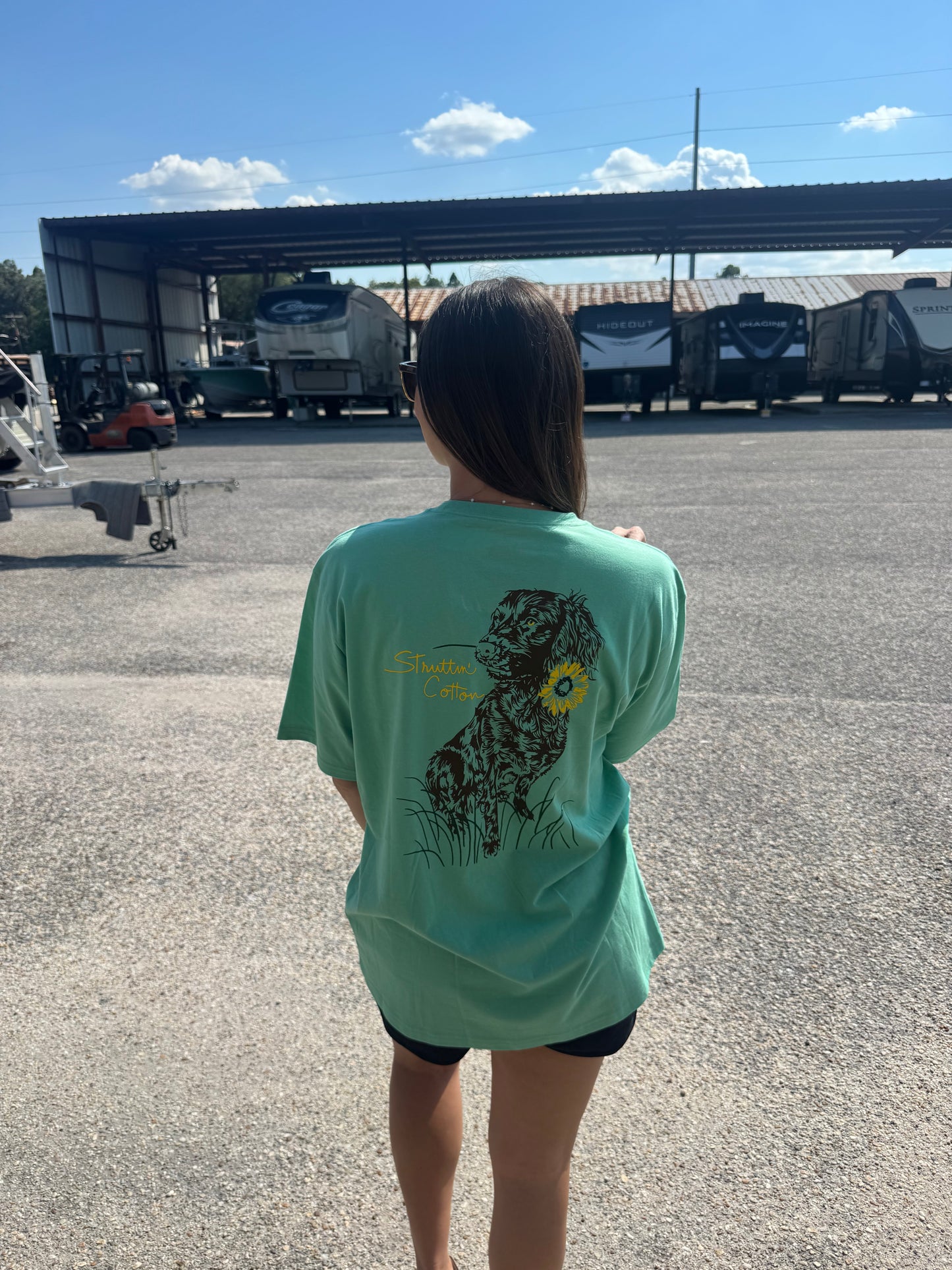 Struttin Cotton Women's Boykin with Sunflowers S/S TEE Shirt