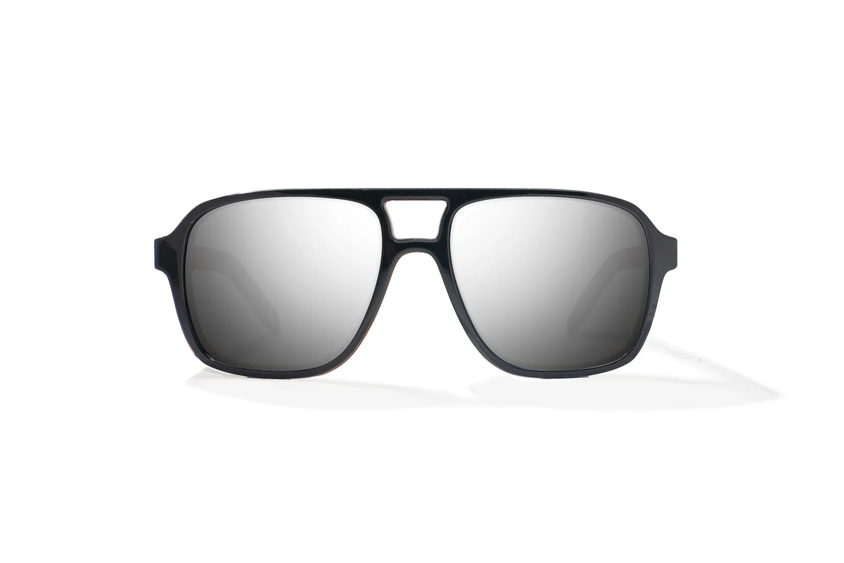 Bajio Women\'s Round Sunglasses in White Frame Black Lenses Natural Canvas Case Bajio Vega Sunglasses, Black Matte Frame, Green Glass Lens  main image 2
