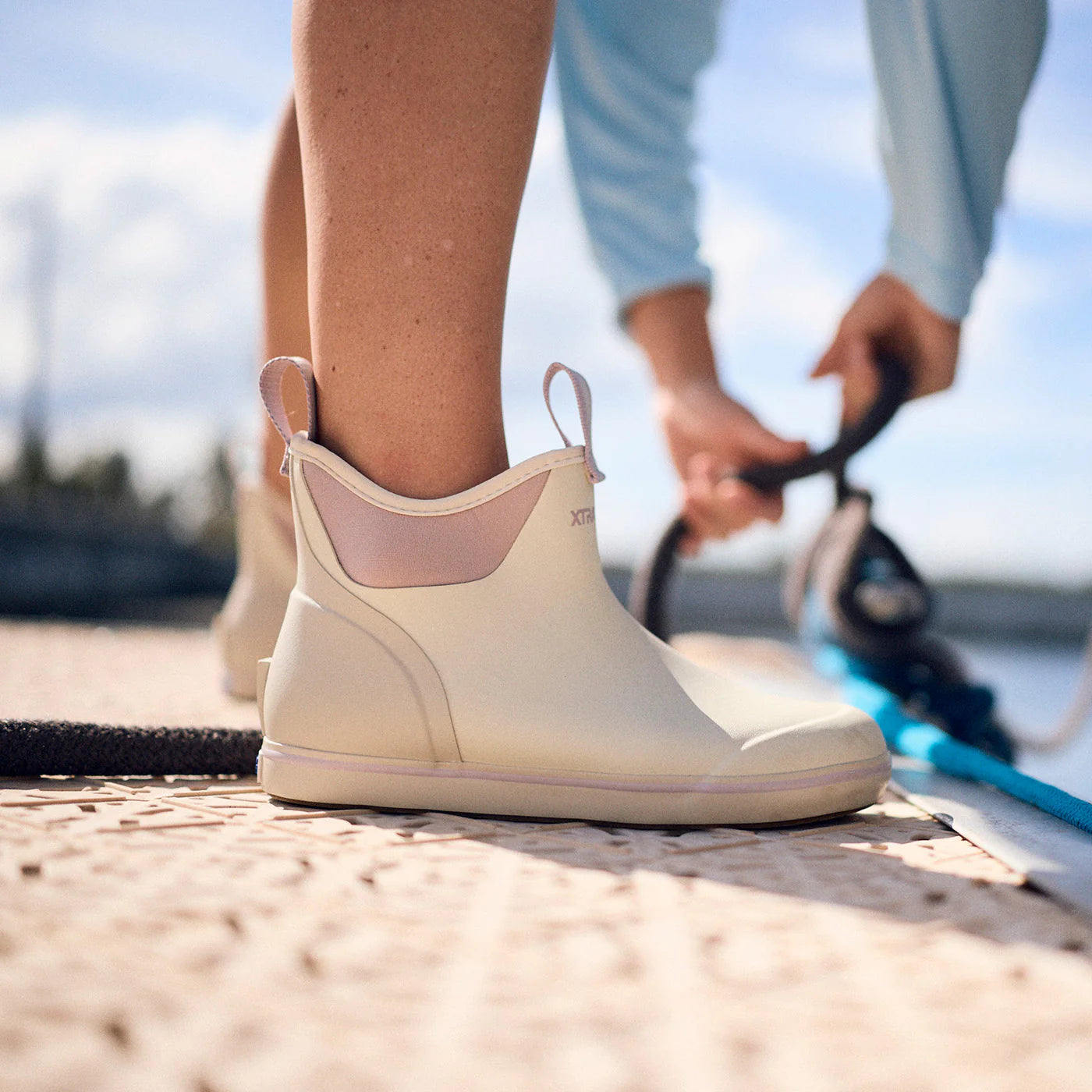 XtraTuf Women's 6 Inch Ankle Deck Boot